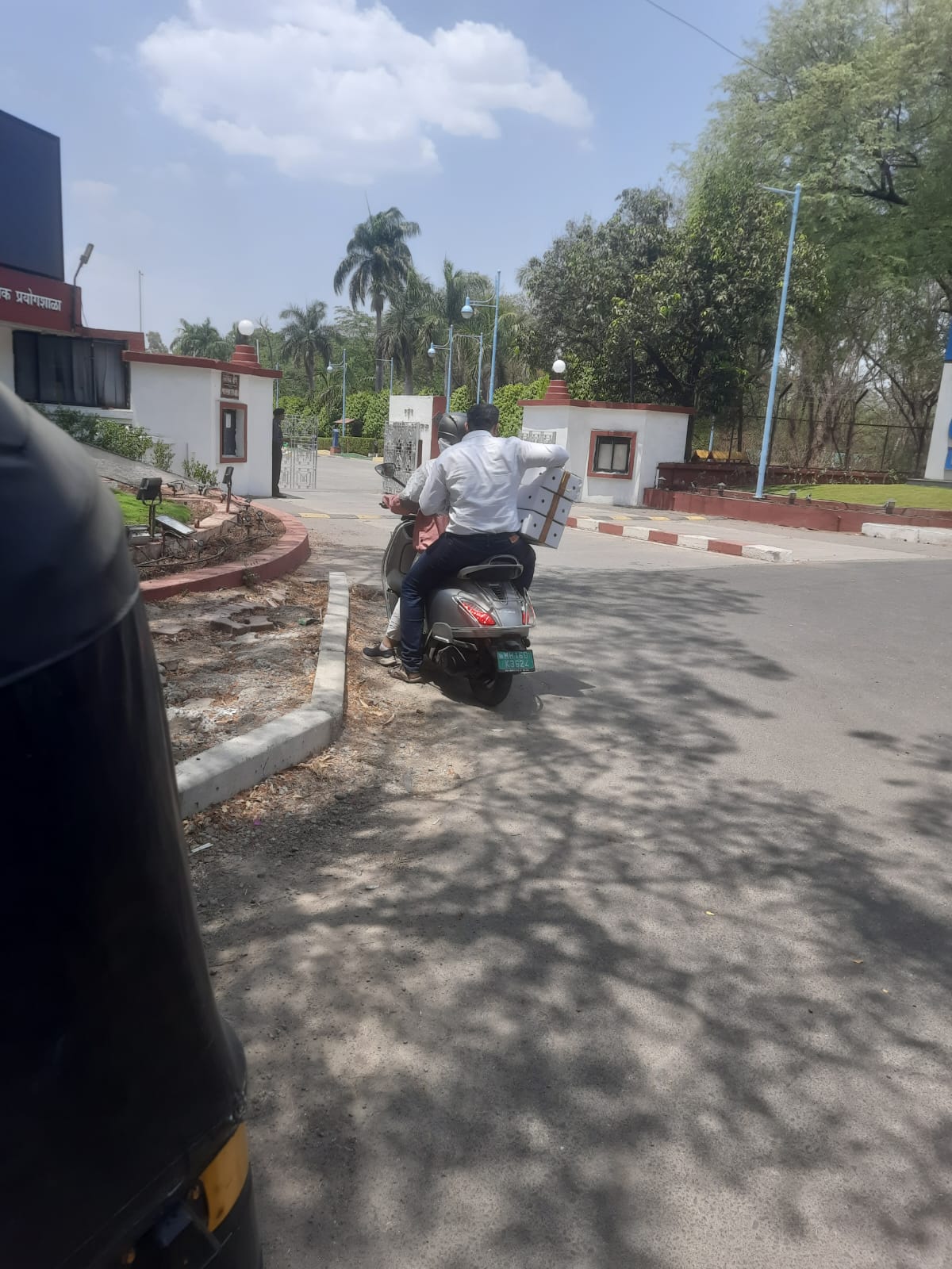 BulFresh founder delivering the first mango order at NCL Pune, April 2025